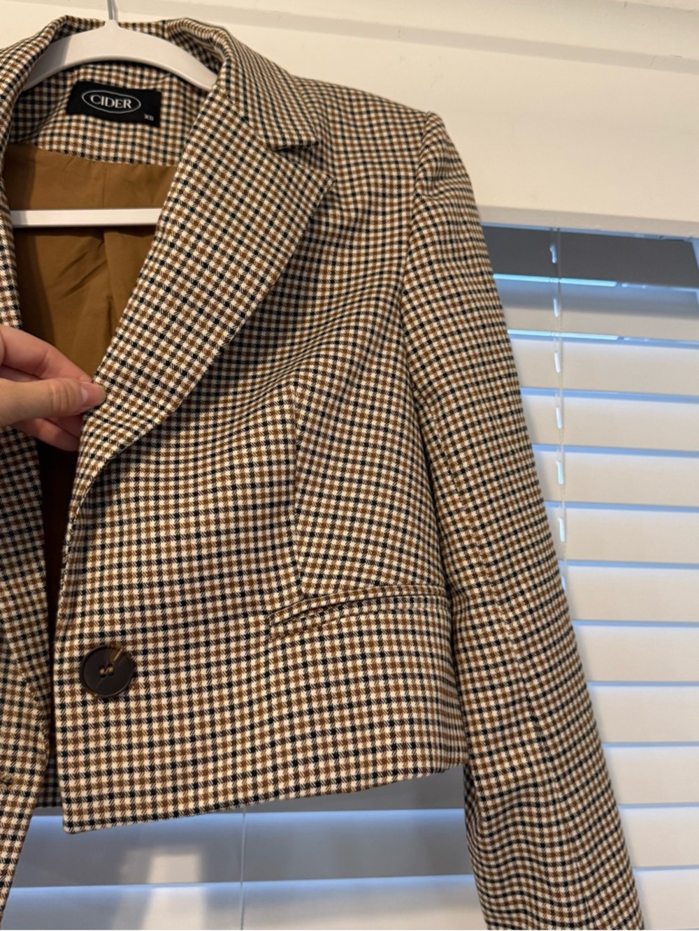 Cider Cropped Houndstooth Checkered Blazer in Brown and Black - Picture 2 of 7